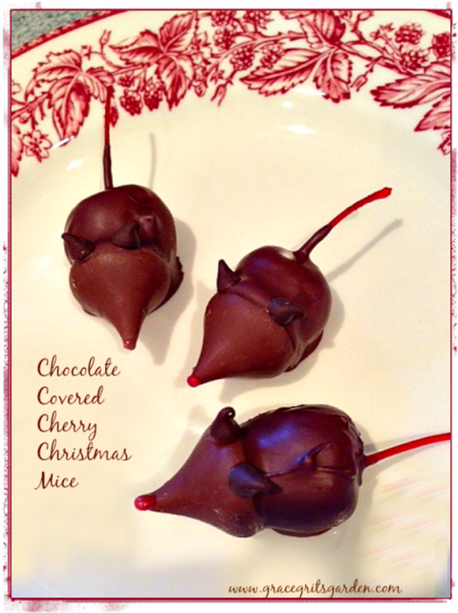 chocolate covered cherry christmas mice - adorable!
