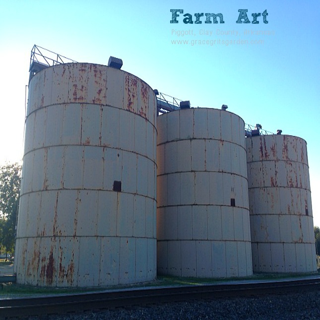 Farm Art: old grain bins, Piggott, Ar