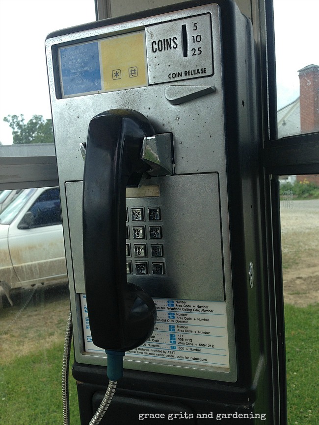 pay phone booth in Prairie Grove, Ar